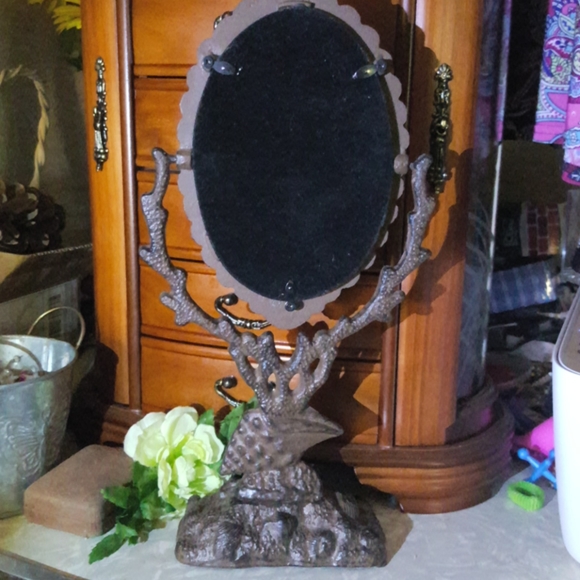 Vintage Circa 1990, Cast Metal Table Mirror Shells - Picture 4 of 7
